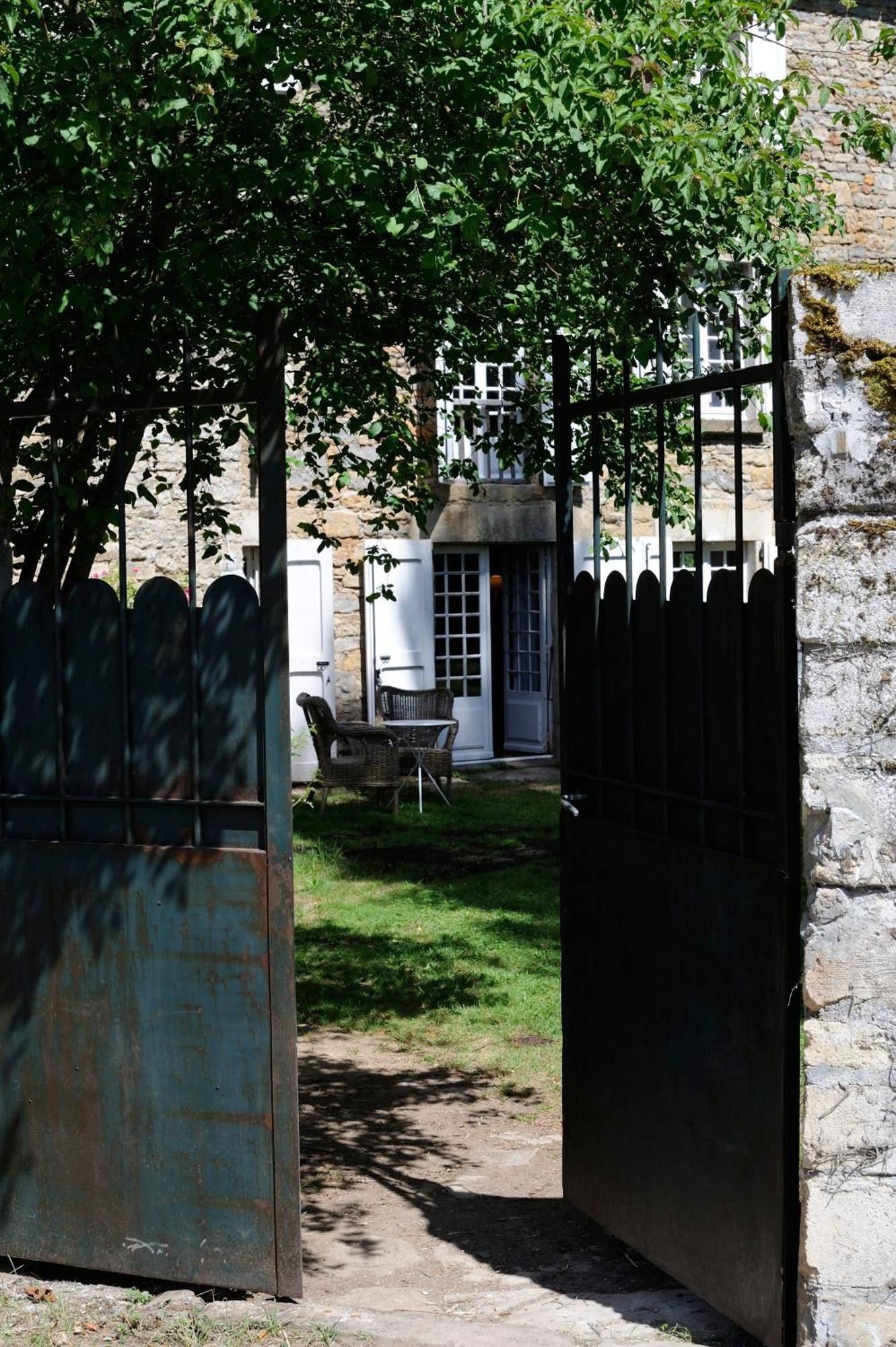 Maison D'Hotes La Singuliere Sévérac-le-Château Εξωτερικό φωτογραφία